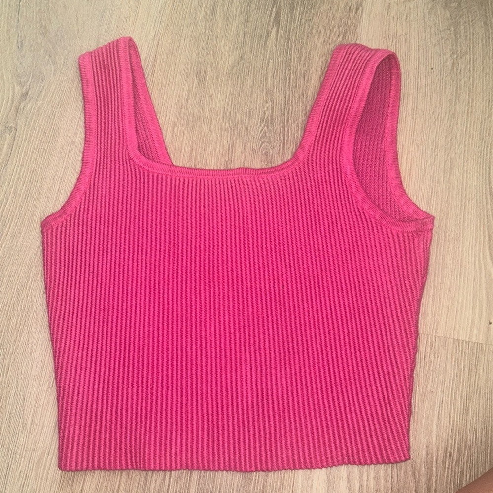 Pink tank top